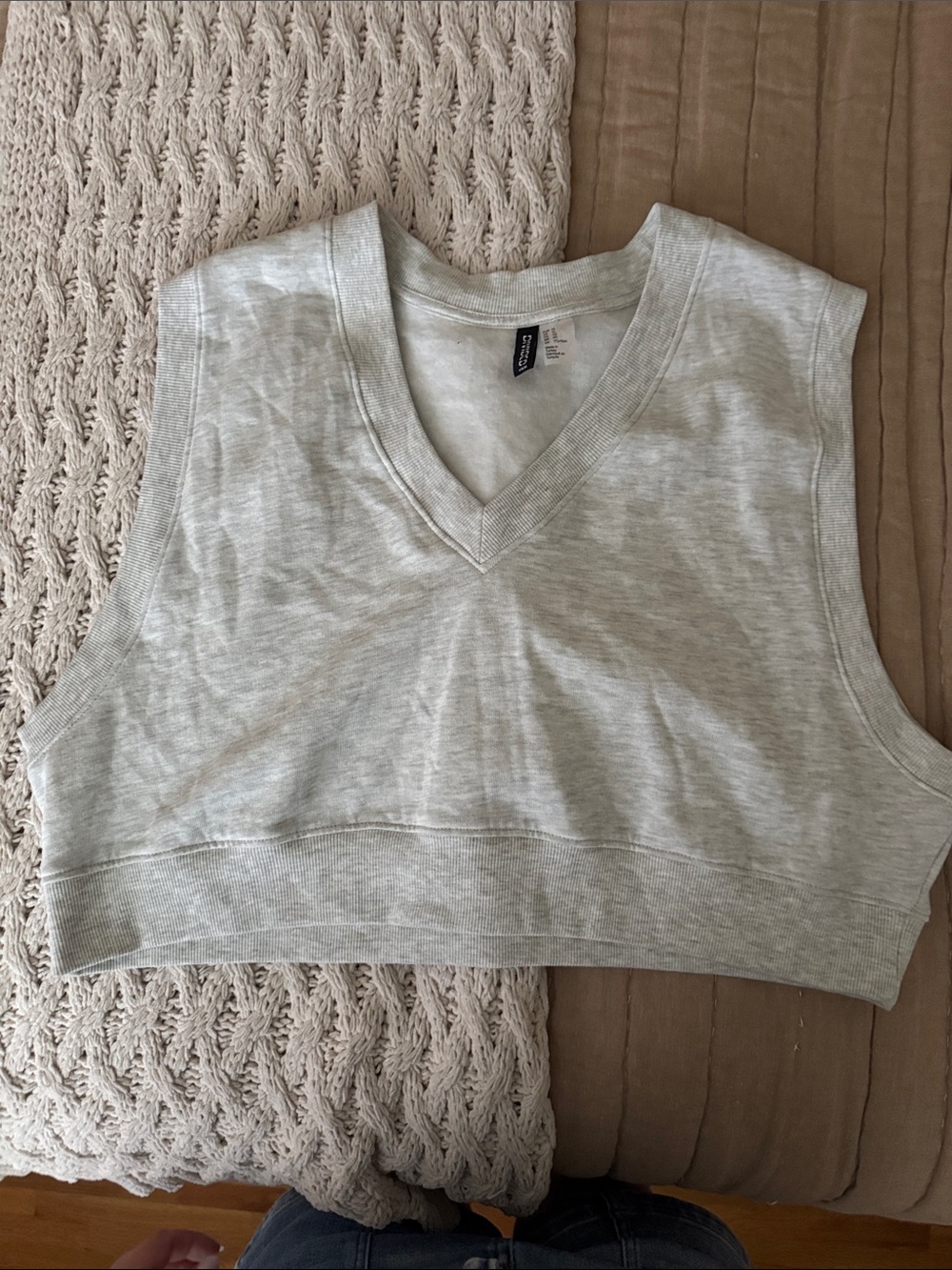 Divided Light Gray V-Neck Sleeveless Crop Top
